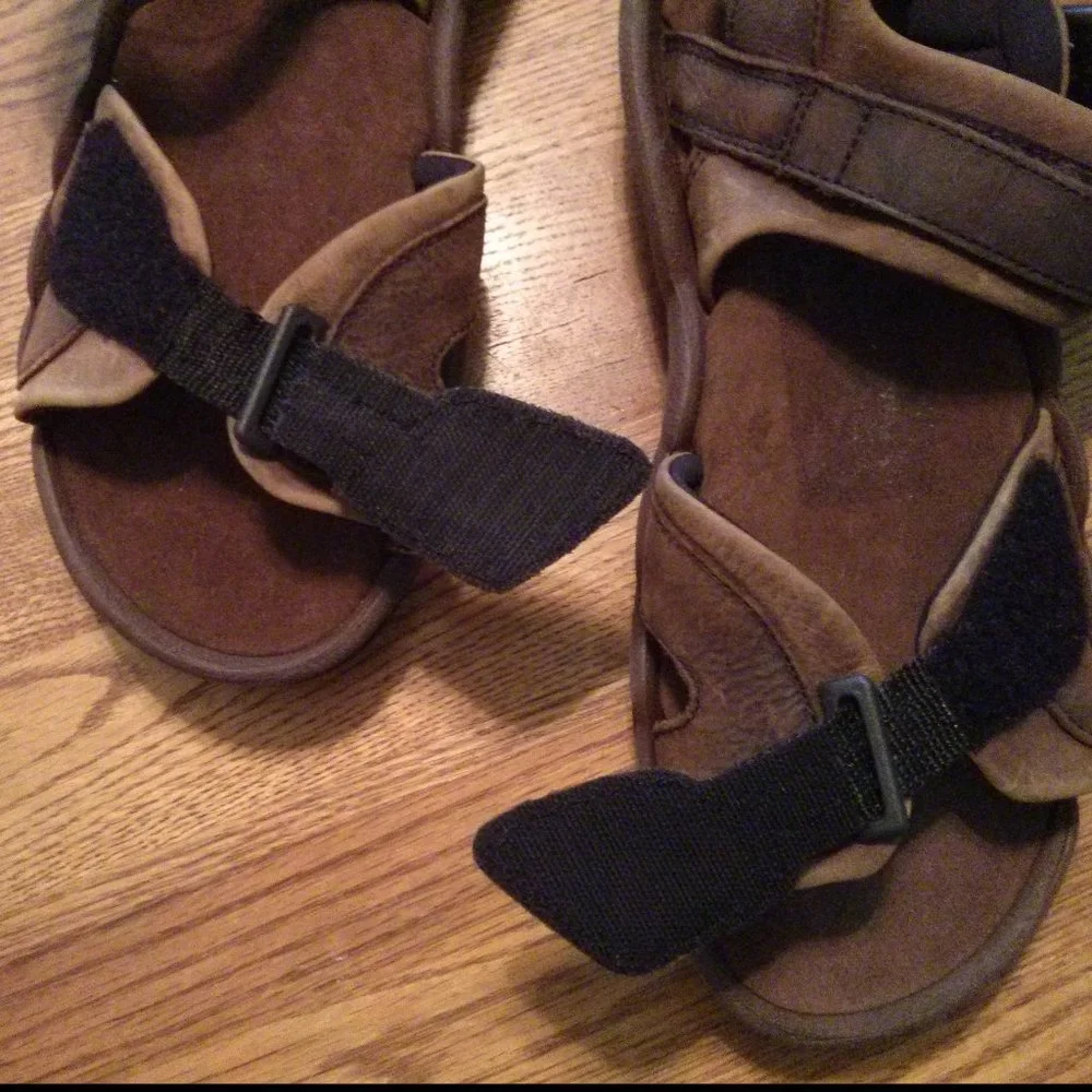 New Clarks Leather/Nubuck Trekking Sandals - Size 12 Summer Travel Outdoor